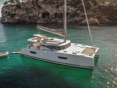 Saona 47 - Aurora 381 (sailing catamaran)